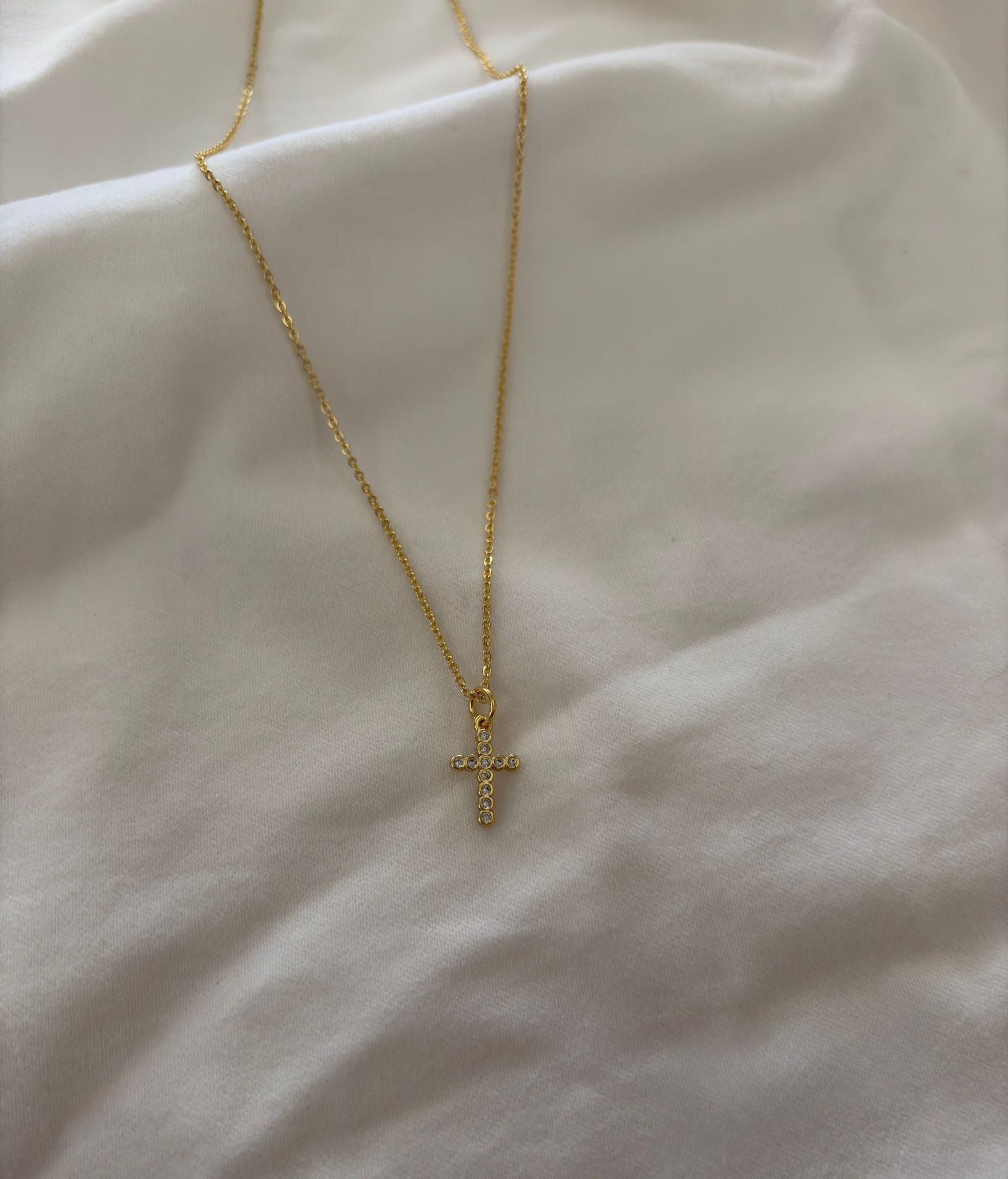 Cadenita mini cruz